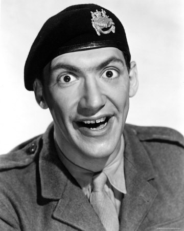 Bernard Bresslaw fotoğrafı