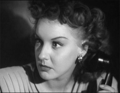 Ann Savage fotoğrafı