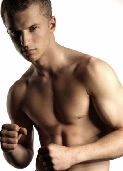 Freddie Stroma fotoğrafı