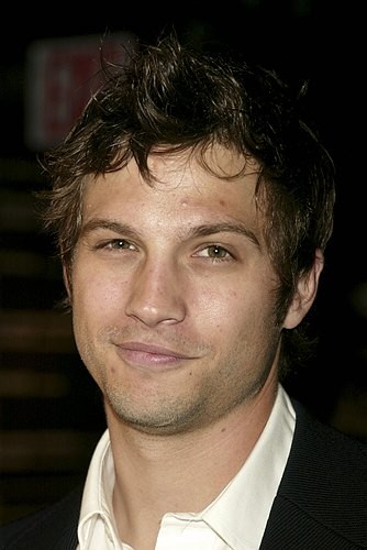 Logan Marshall-Green Fotoğrafı