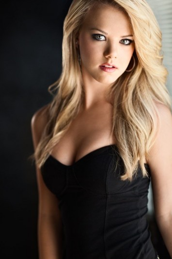 Caroline Ford fotoğrafı