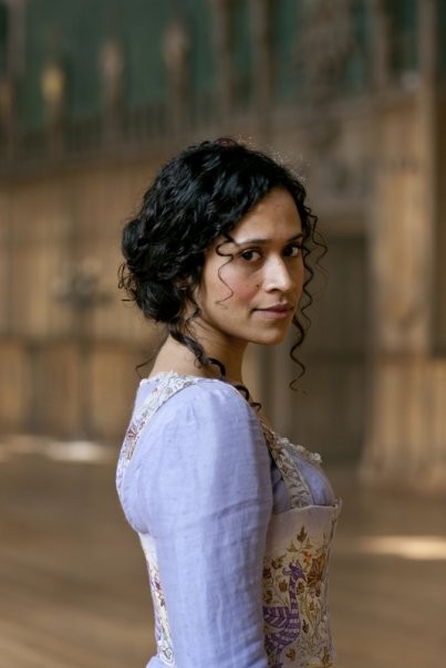 Angel Coulby fotoğrafı