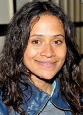 Angel Coulby fotoğrafı