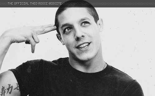Theo Rossi fotoğrafı