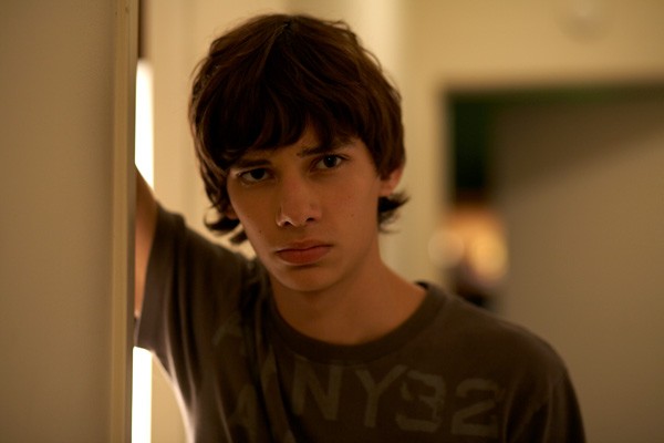 Devon Bostick Fotoğrafı