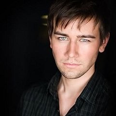 Torrance Coombs Fotoğrafı