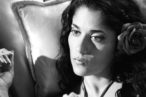 Yvonne Delarosa fotoğrafı