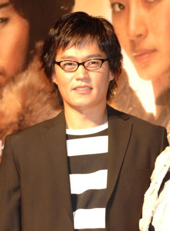 Lee Seo-jin fotoğrafı