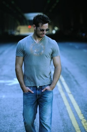 Matt Mullins Fotoğrafı