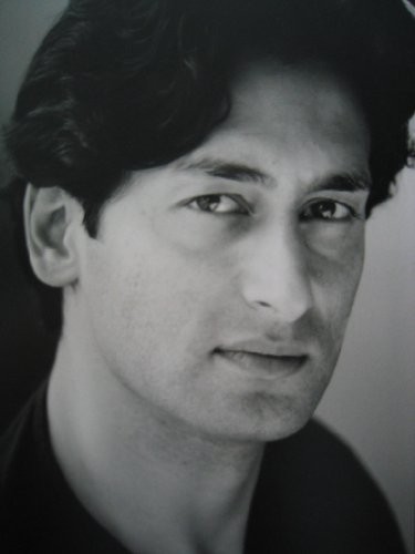 Alex Caan fotoğrafı