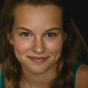 Bridgit Mendler Fotoğrafı