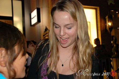 Bridgit Mendler Fotoğrafı