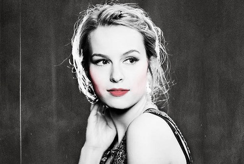 Bridgit Mendler Fotoğrafı