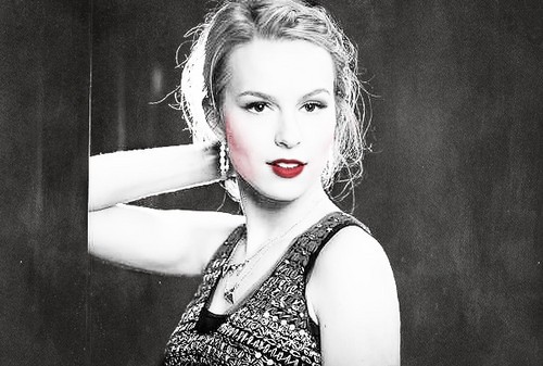 Bridgit Mendler Fotoğrafı