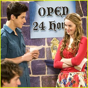 Bridgit Mendler Fotoğrafı