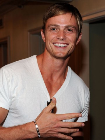 Wilson Bethel Fotoğrafı