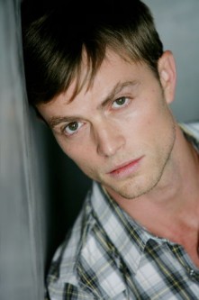 Wilson Bethel Fotoğrafı