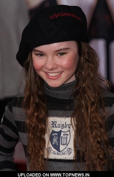 Madeline Carroll fotoğrafı