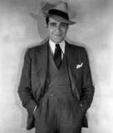 Donald Cook fotoğrafı